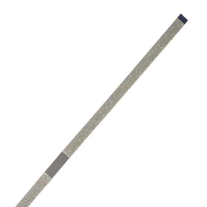 Finishing strip with a neutral non-abrasive centre